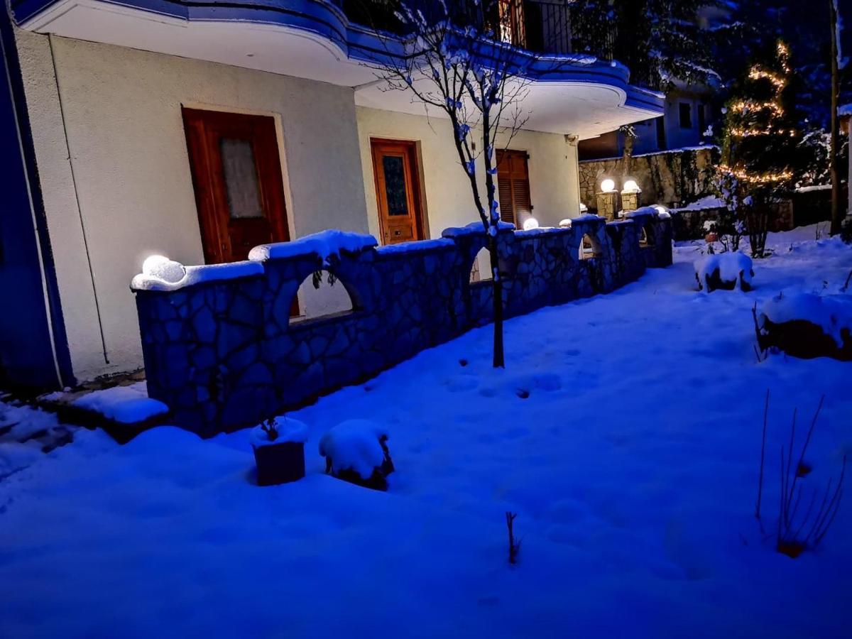 Keramidaki Mini Suites 4 Калаврита Екстериор снимка